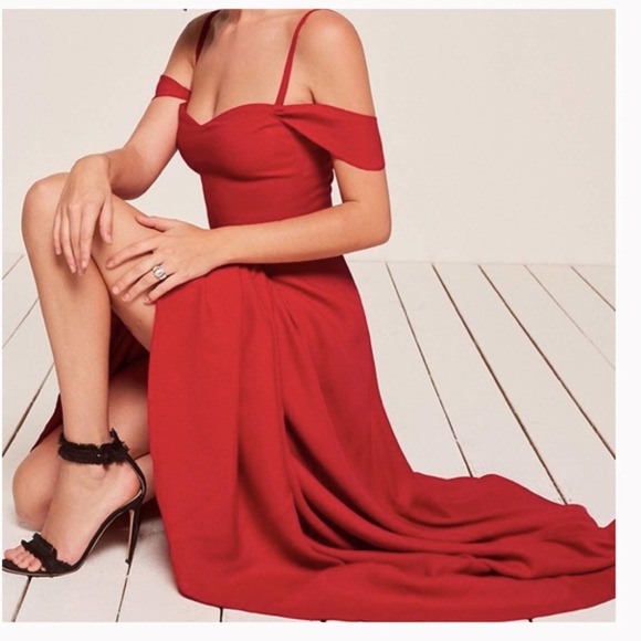 Reformation Dresses & Skirts - Reformation Poppy Dress In Poinsettia Red 0